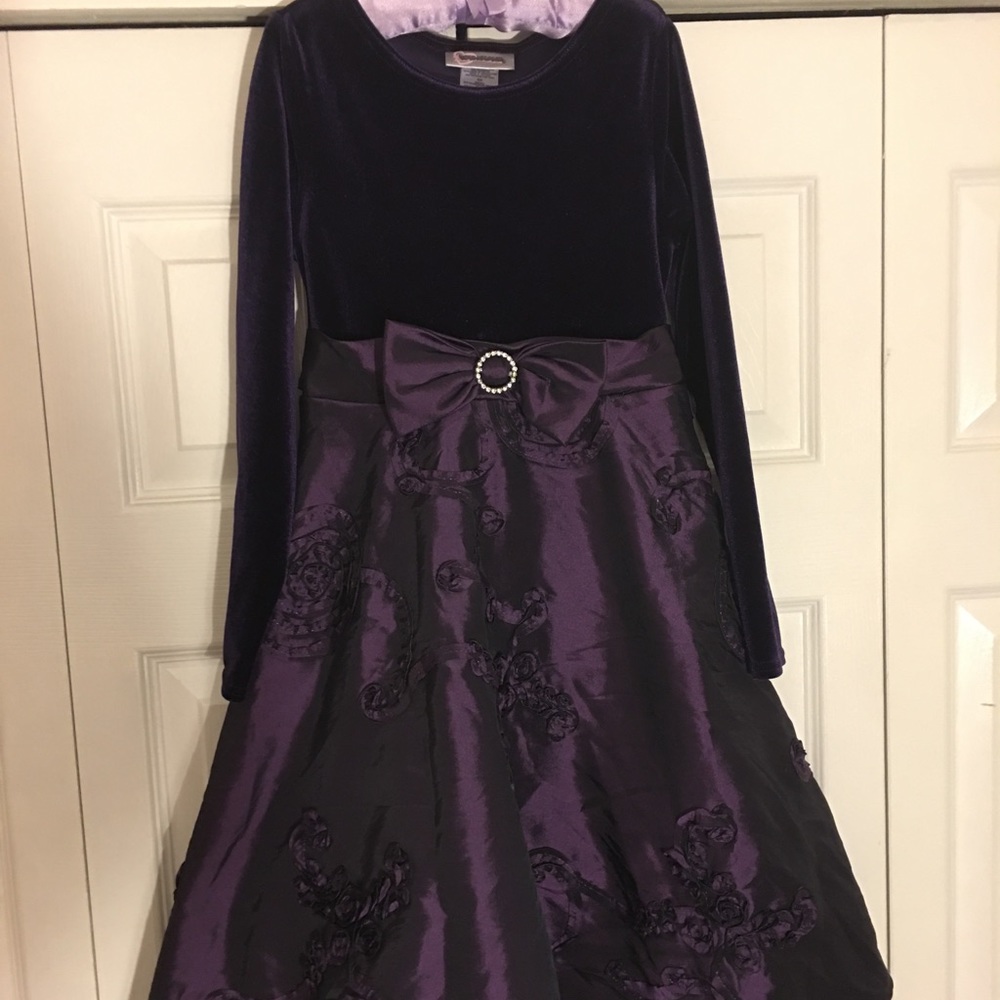 Beautiful size 6x dress in royal purple